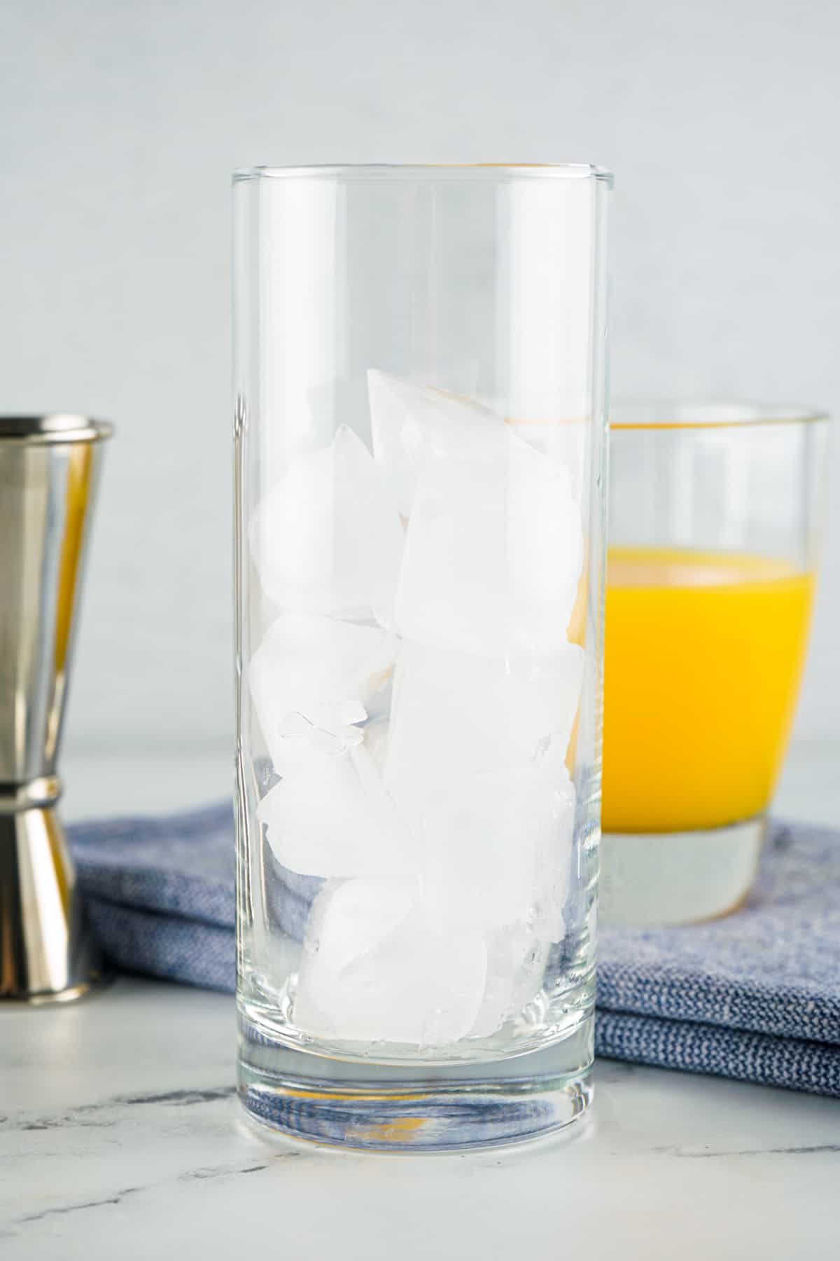 glass full of ice