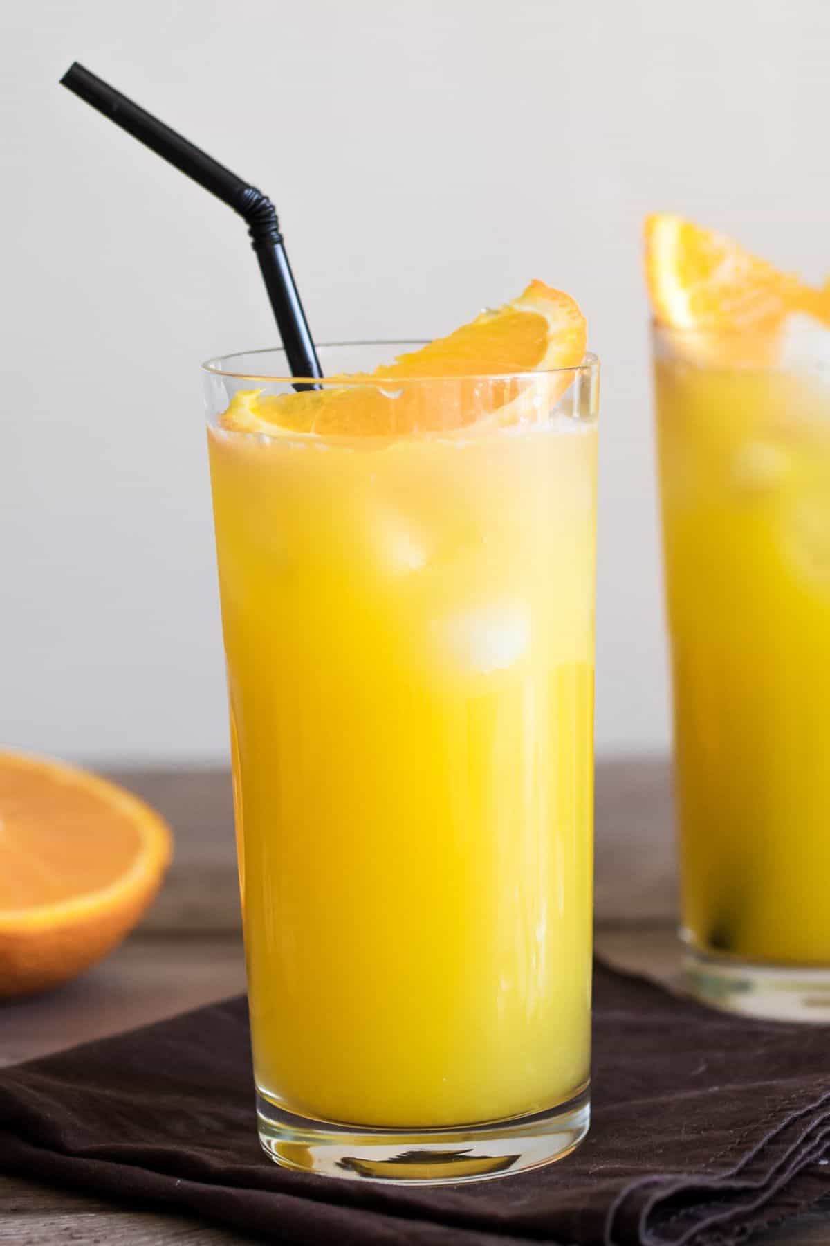 vodka mixed with orange juice