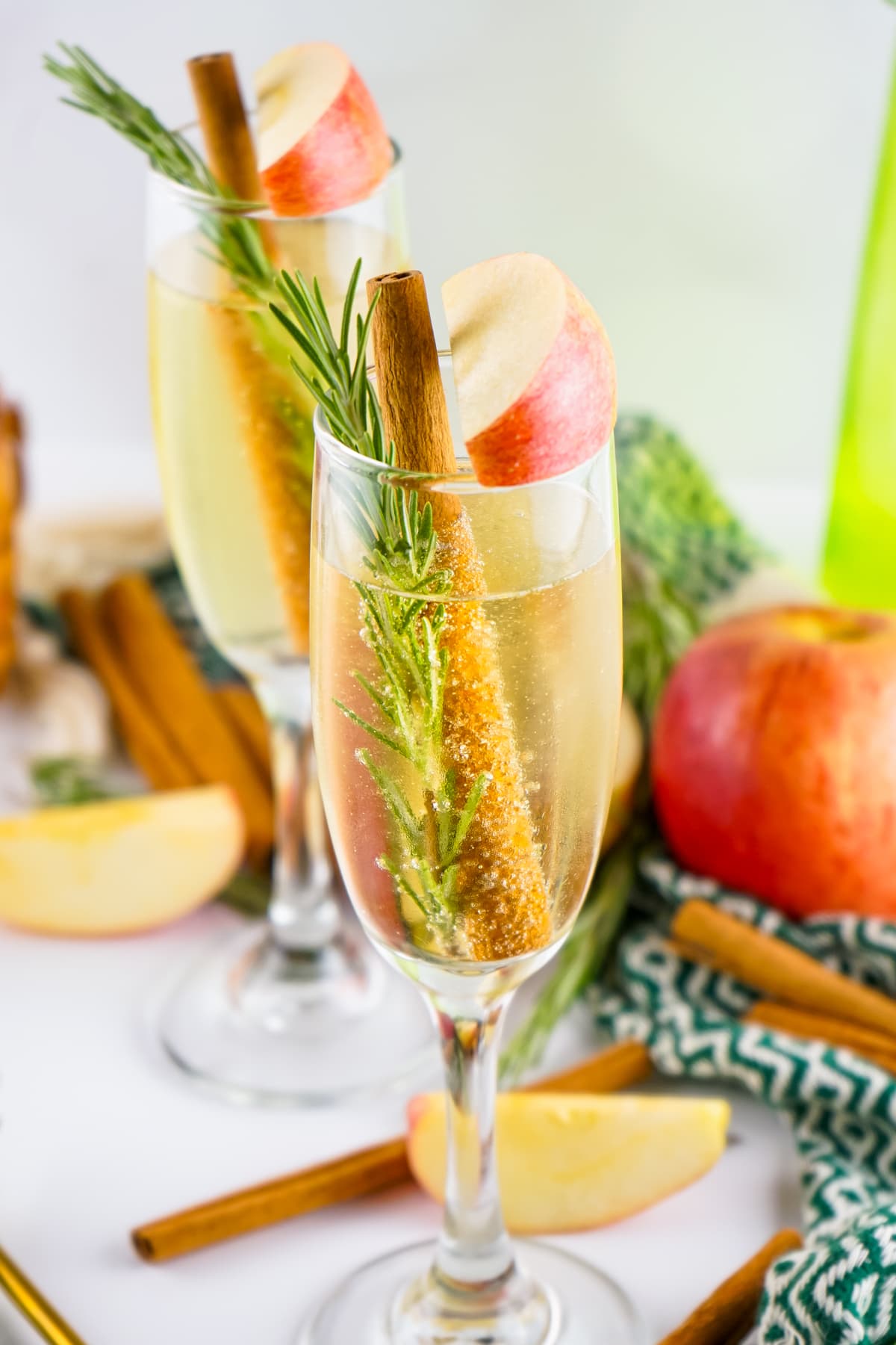 apple cider mimosas